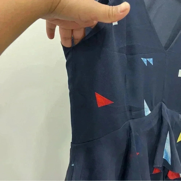 Joie Kiersten Printed Silk‎ Ruffle Dress-Size 4 - Picture 7 of 13